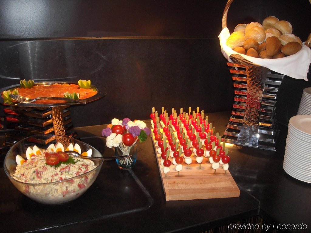 Фото Crowne Plaza Montpellier Corum