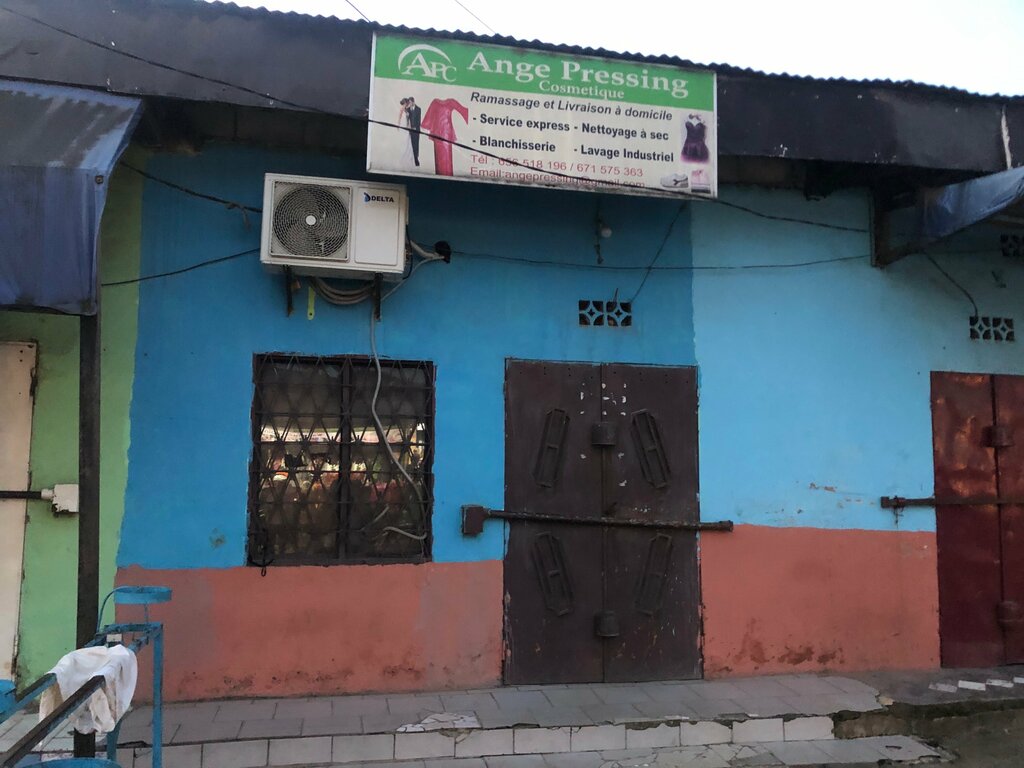 Dry cleaning Destiné Pressing, Douala, photo