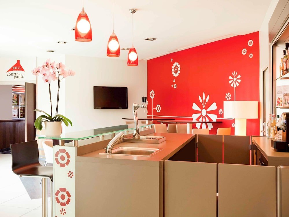 Фото Ibis budget Senlis