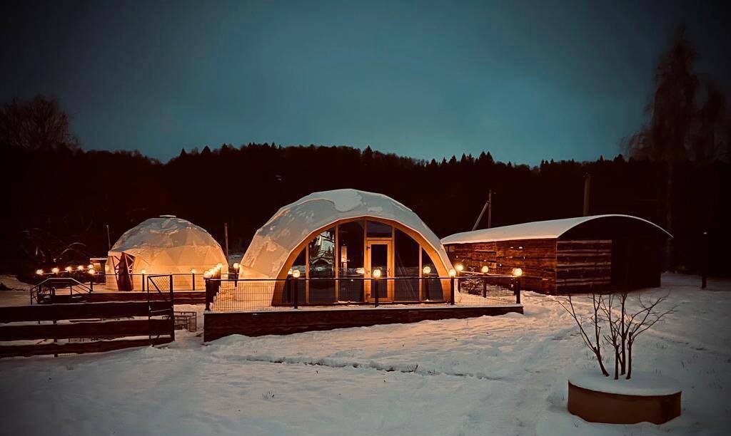 Фото Купольные дома-сферы на ферме