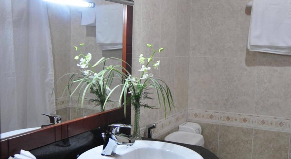 Фото Dong Kinh Hotel