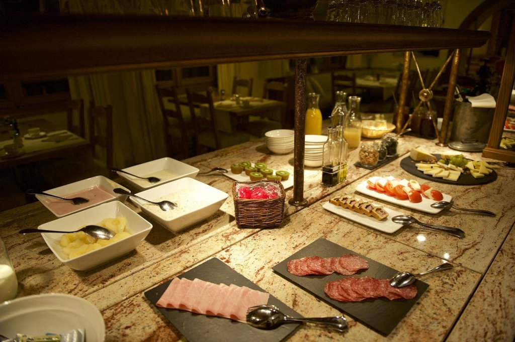 Фото Hotel Mama Zermatt