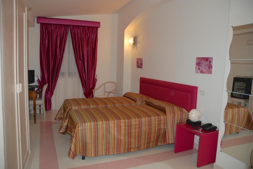 Фото Albergo Le Dodici Lune