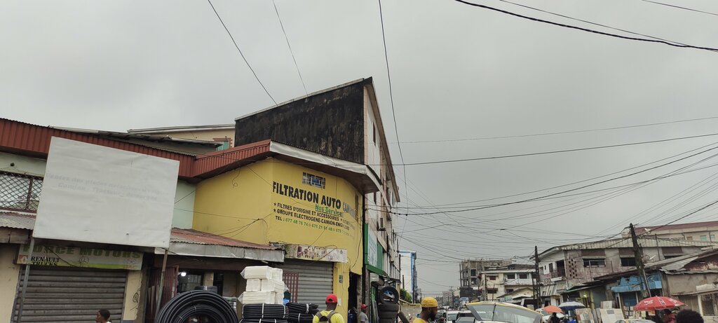 Department store Filtration Auto, Douala, photo
