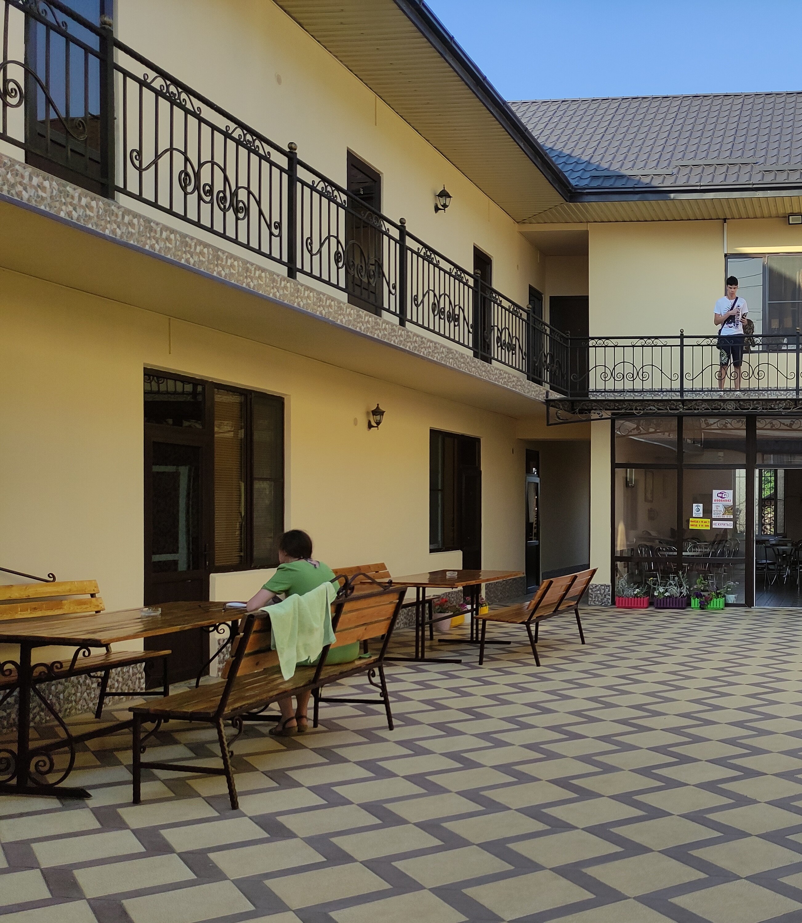 Фото отеля 1