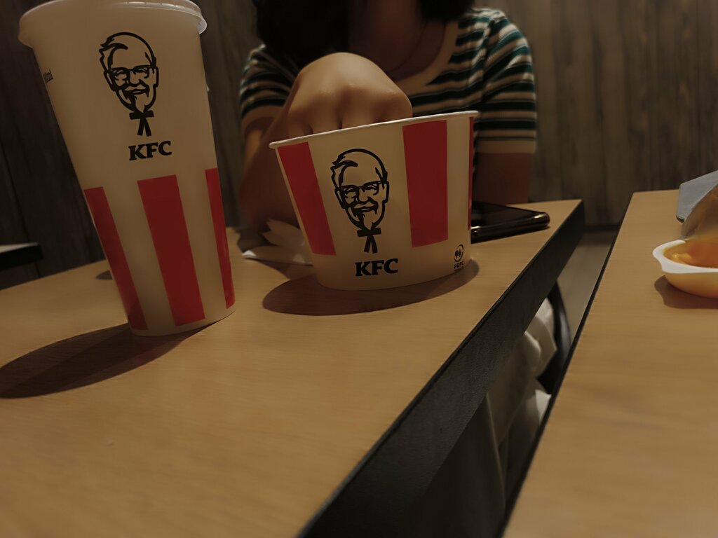 Tez ovqatlanish KFC, Toshkent, foto