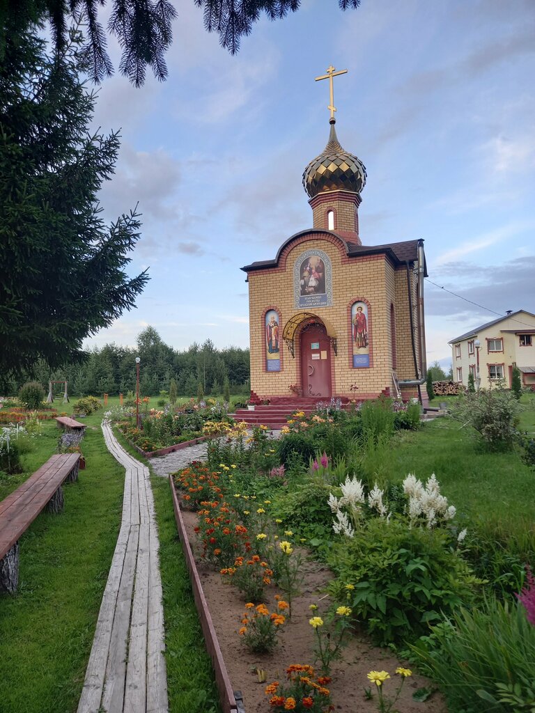Часовня, памятный крест Часовня Пресвятой Богородицы, Костромская область, фото