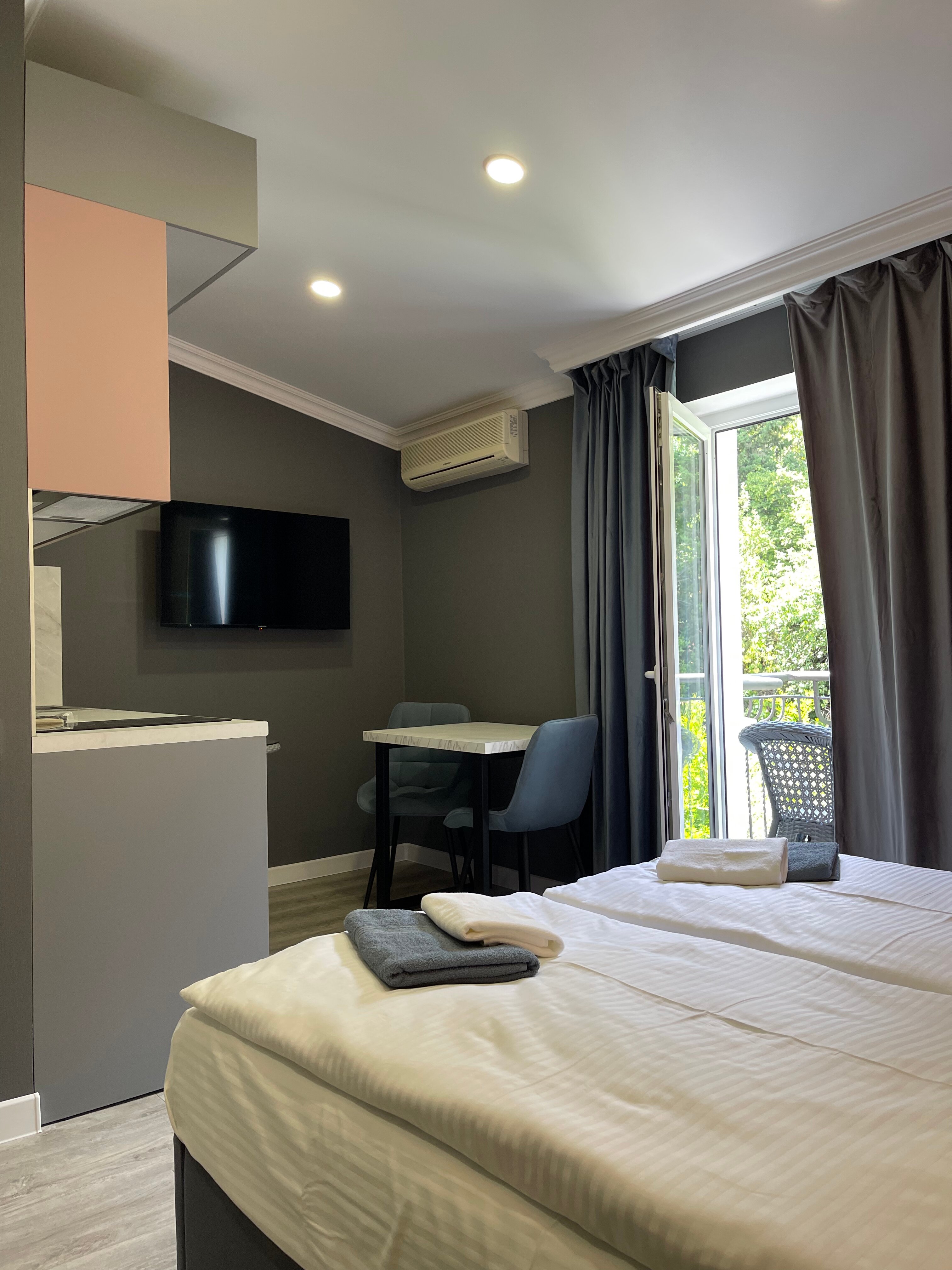 Фото Южный Кедр