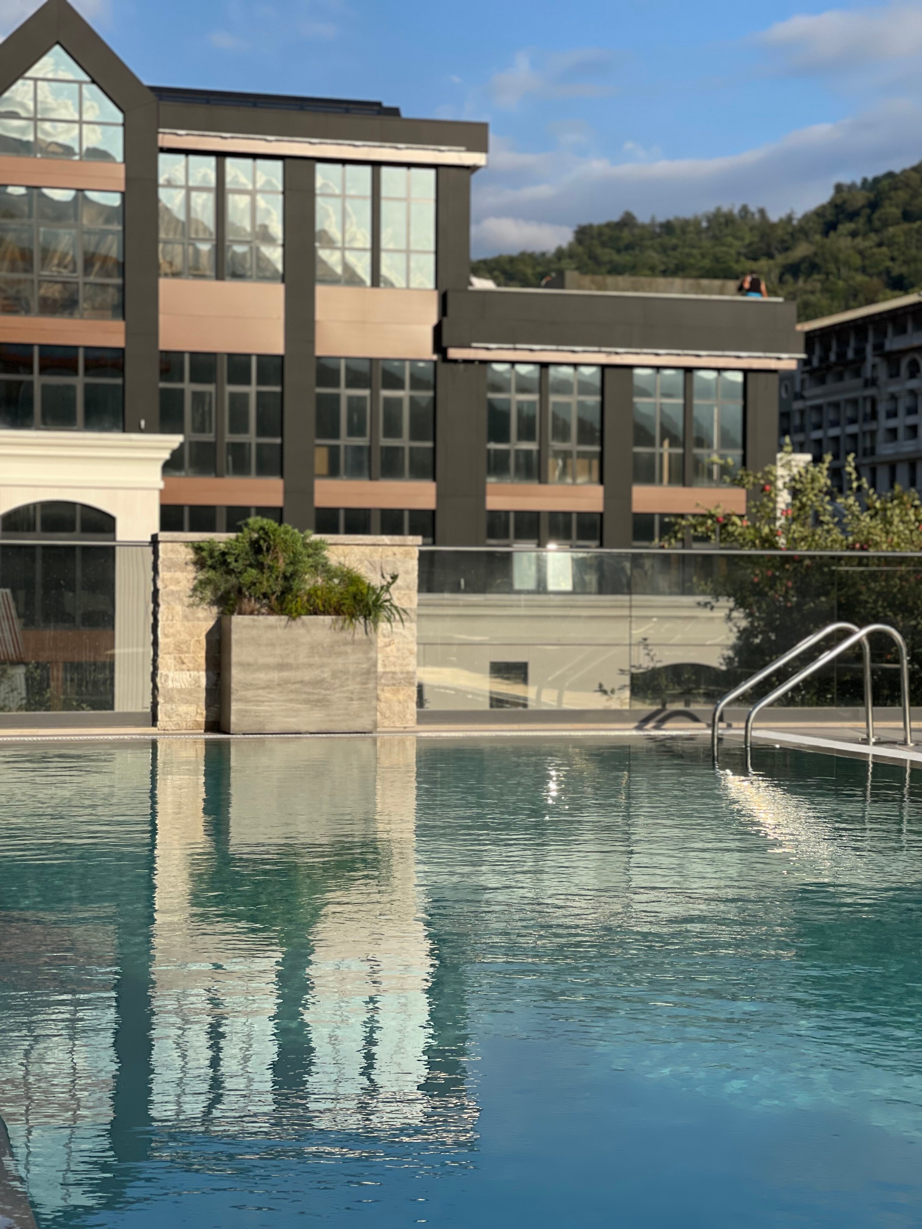 Фото Country Hills Resort