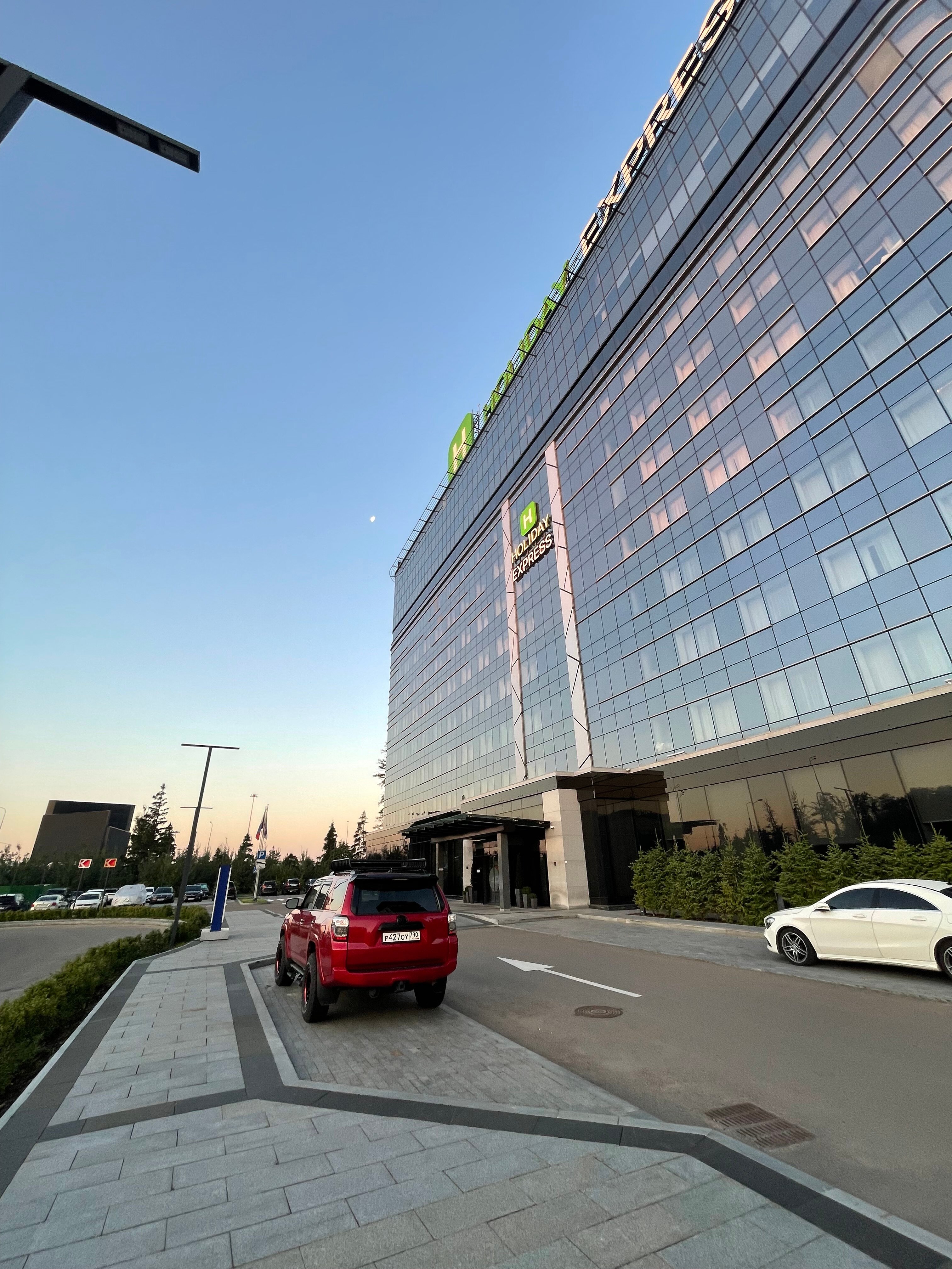 Фото Holiday Inn Express Almaty