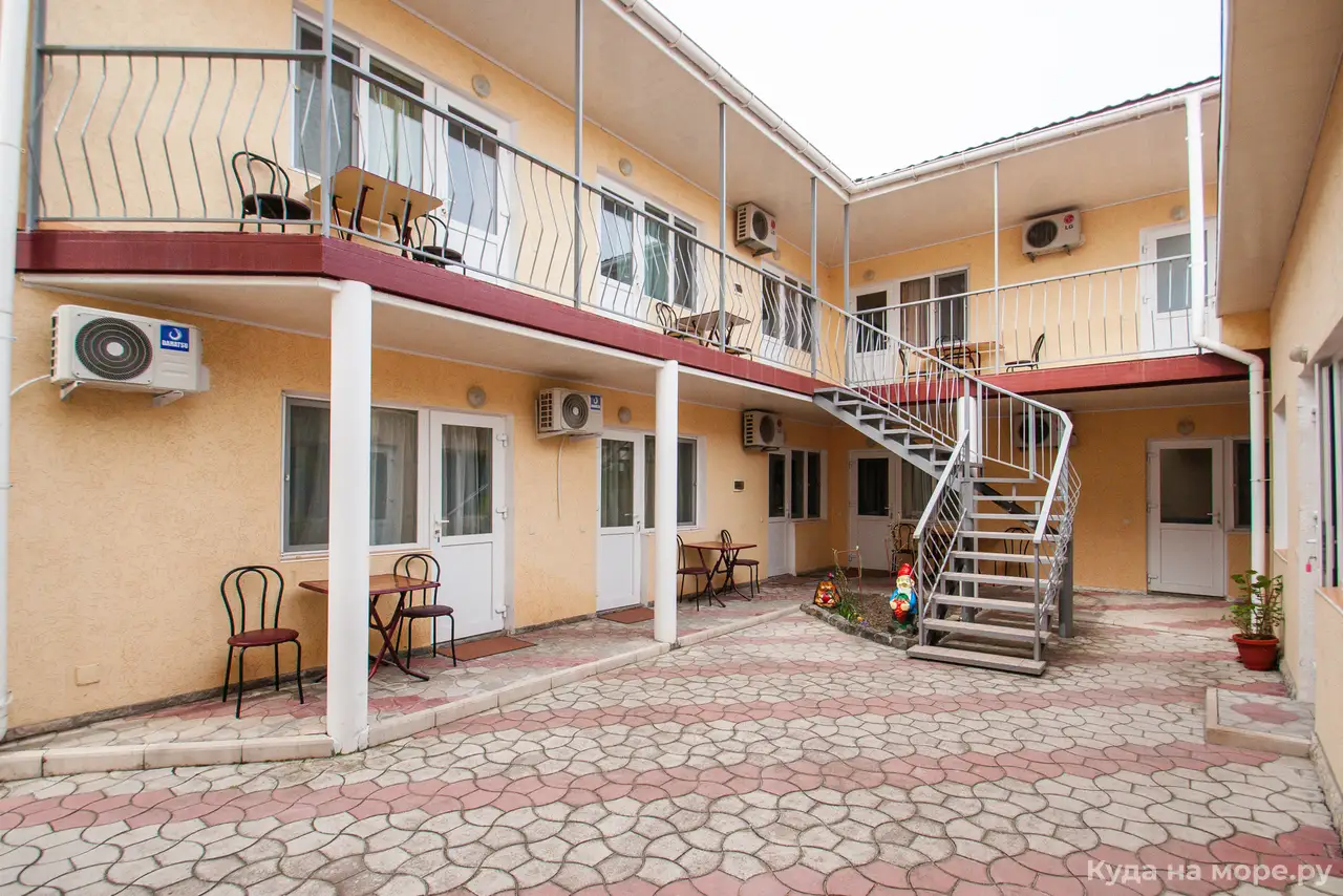 Фото отеля 1