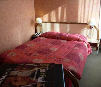 Фото Hôtel Du Maine