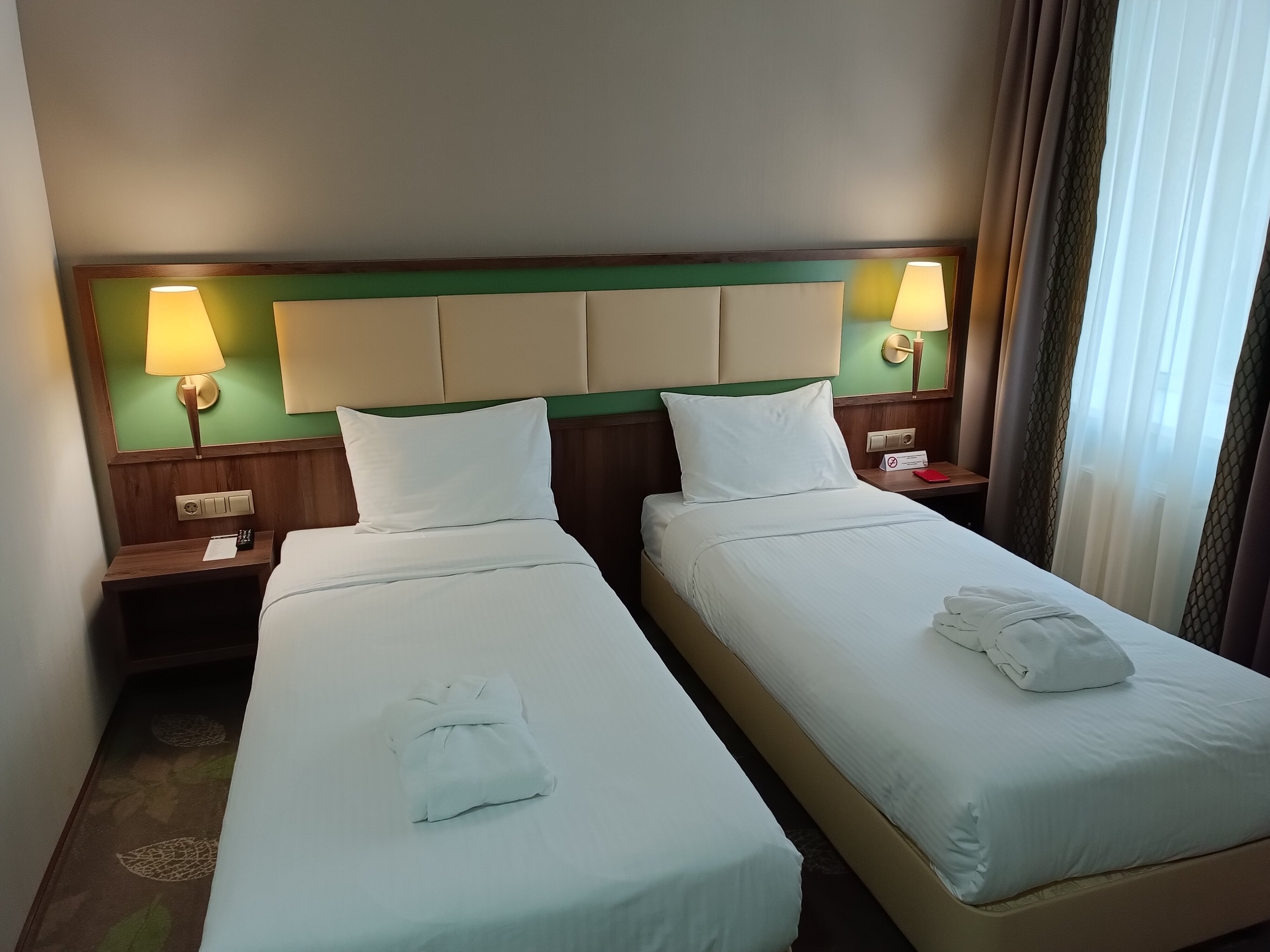 Фото Devon Hotel