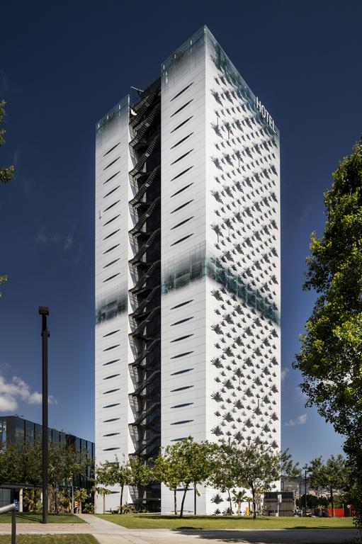 Фото Renaissance Barcelona Fira Hotel