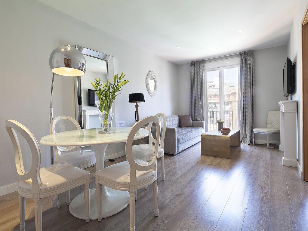 Фото Grandom Suites Barcelona