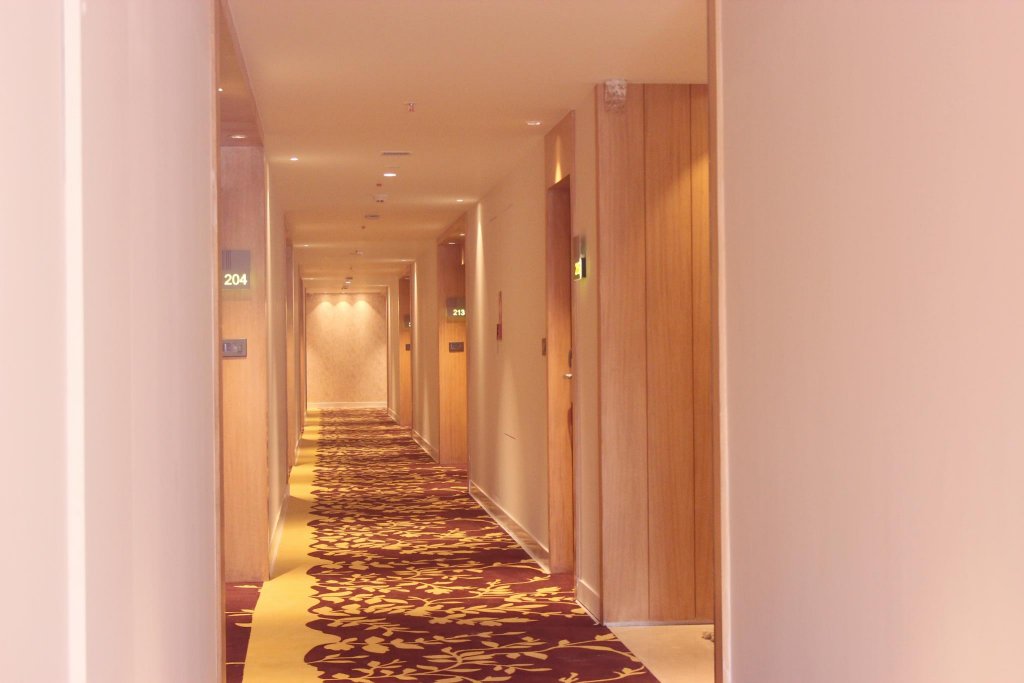 Фото Fountain Tree by Tgi