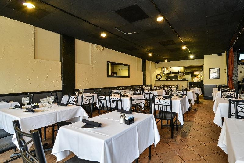 Фото Days Inn by Wyndham Washington DC/Connecticut Avenue