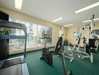 Фото Baymont by Wyndham Jacksonville/Butler Blvd