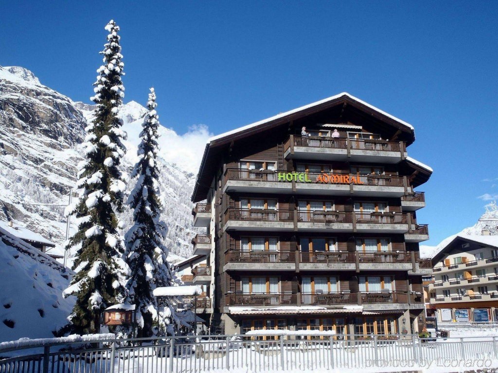 Фото Hotel Mama Zermatt