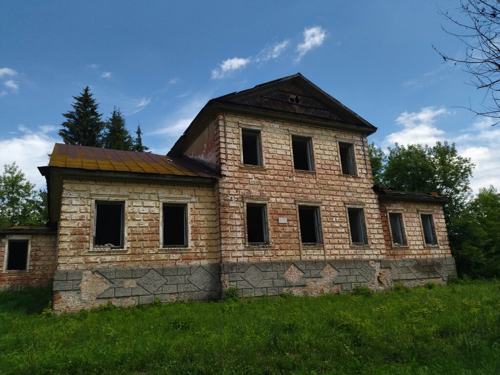 معلم جذب سياحي Усадьба великого князя М.А. Романова ، مقاطعة كورسك، صورة