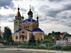 Церковь Вознесения Господня в Змиёвке (ул. Ленина, 50, п. г. т. Змиёвка), православный храм в Орловской области