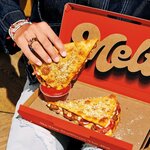 Pizza Hut (329, 8 Street, M14, Mussafah, Abu Dhabi), pizzería