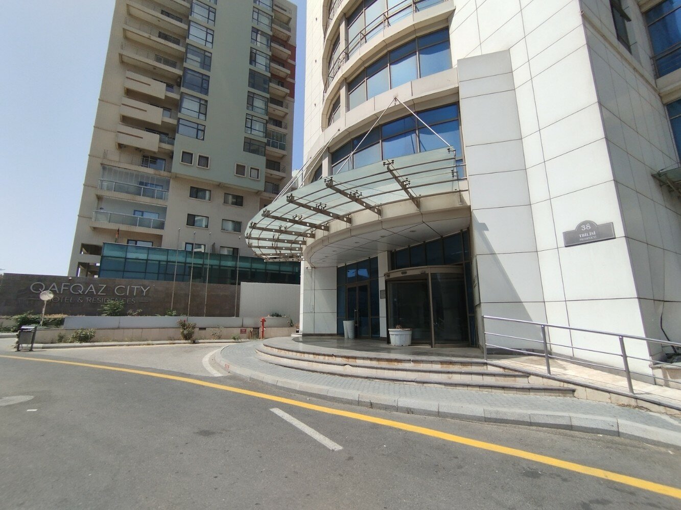 Фото Qafqaz Baku City Hotel & Residences
