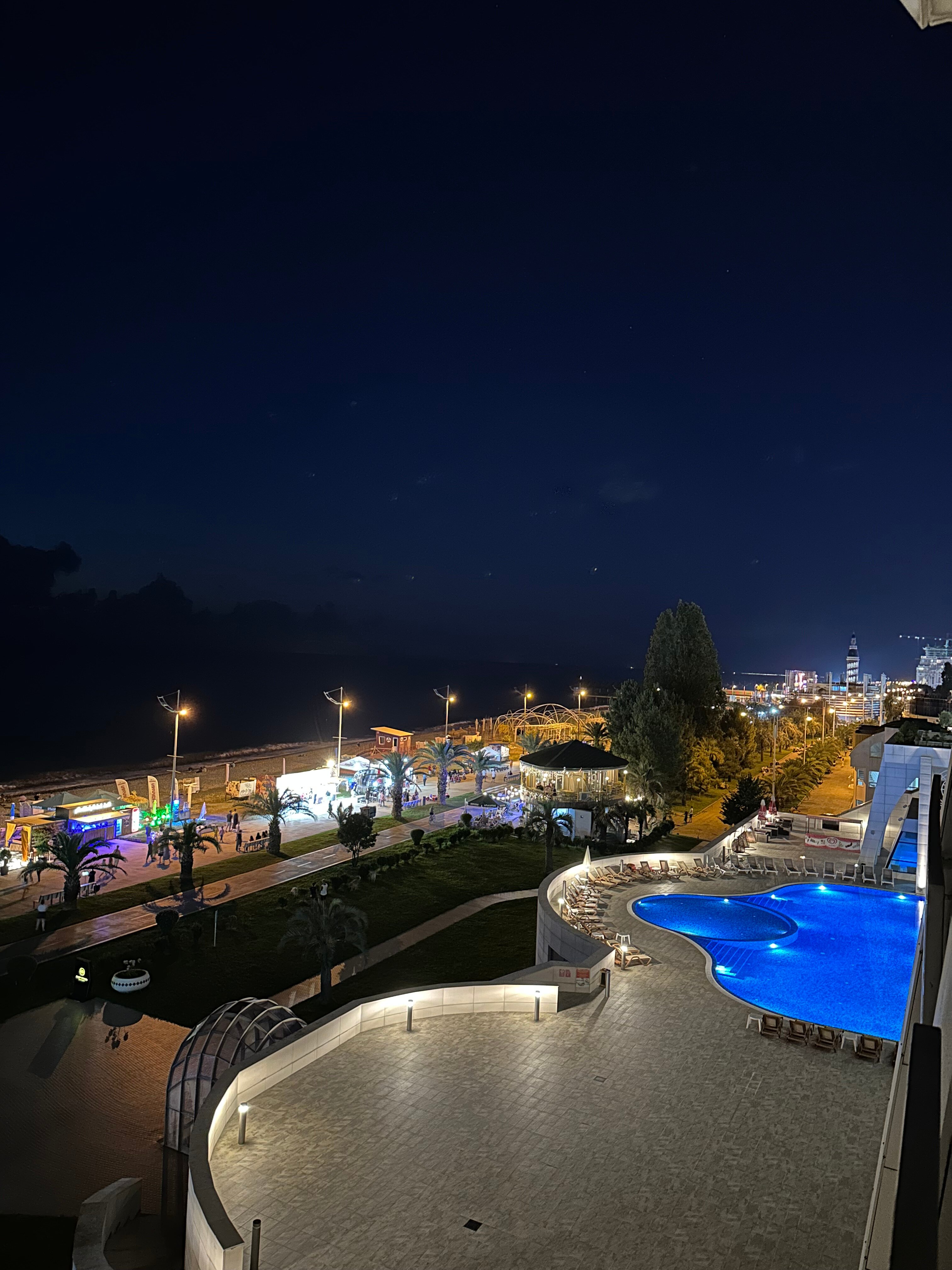 Фото The Grand Gloria Hotel