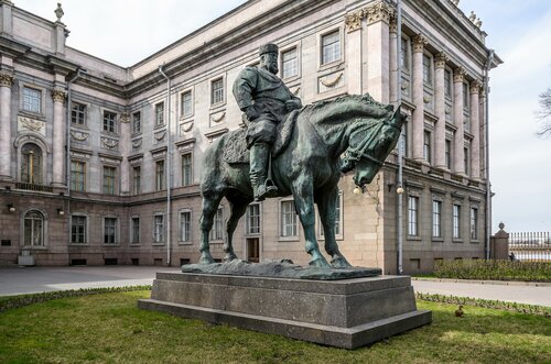 Жанровая скульптура Александр III, Санкт‑Петербург, фото