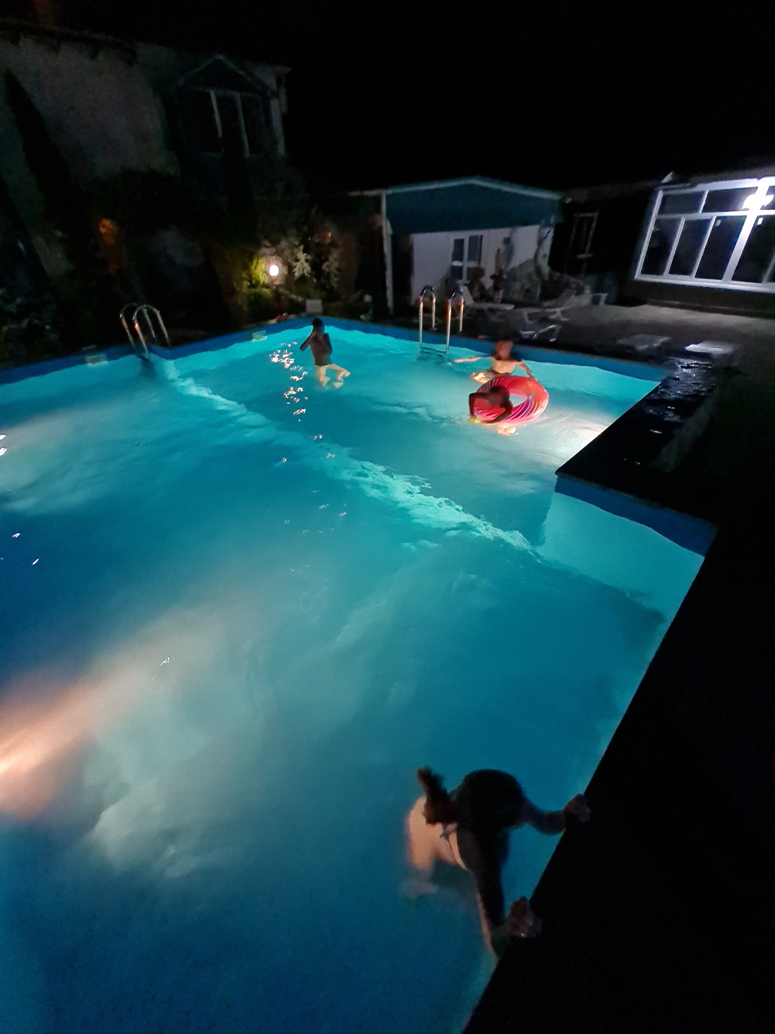 Фото Дженнет