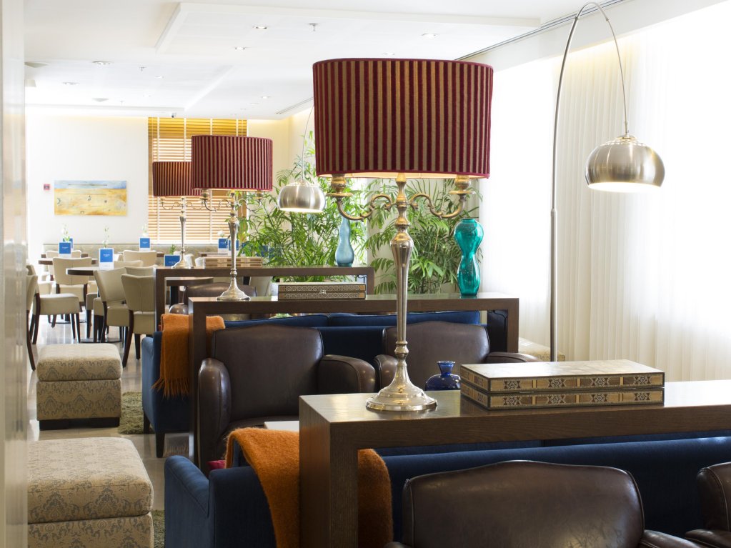 Фото Prima Royale Hotel
