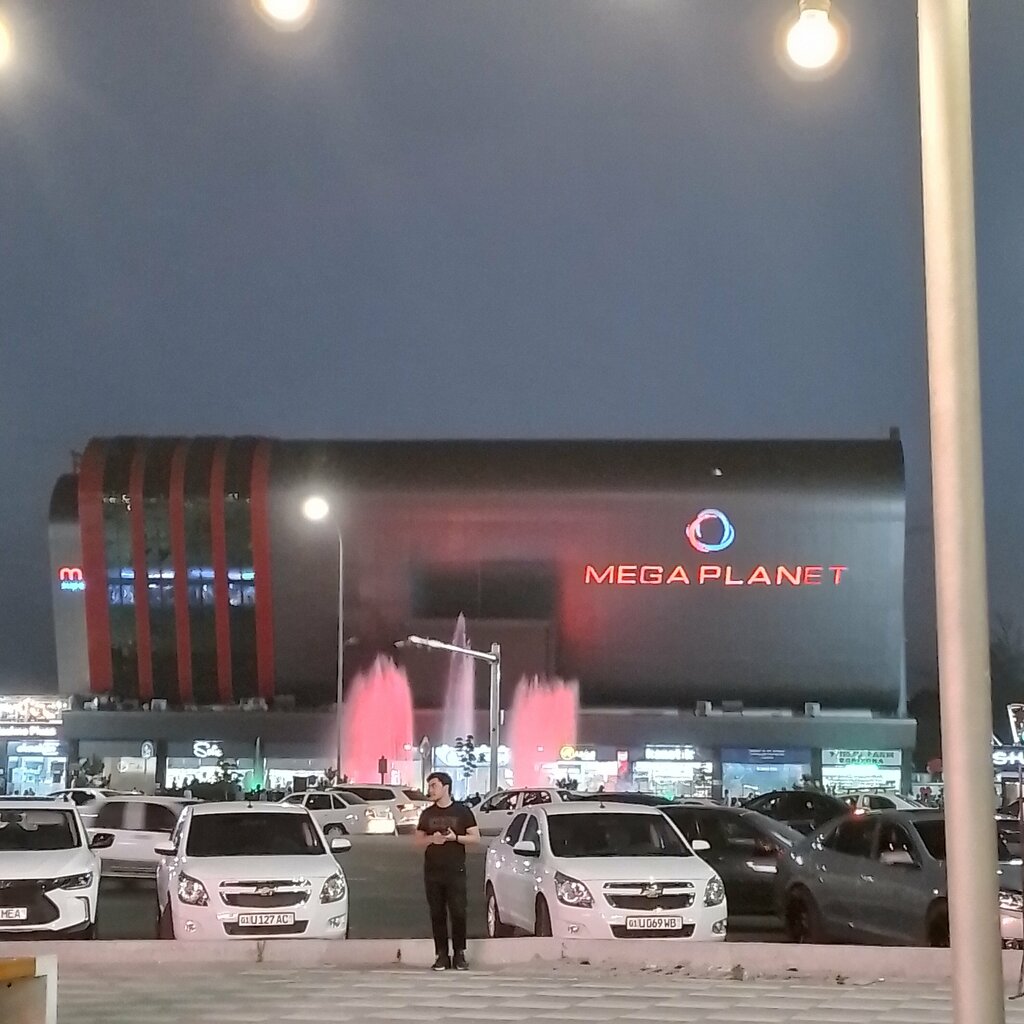 Shopping mall Mega Planet, Tashkent, photo