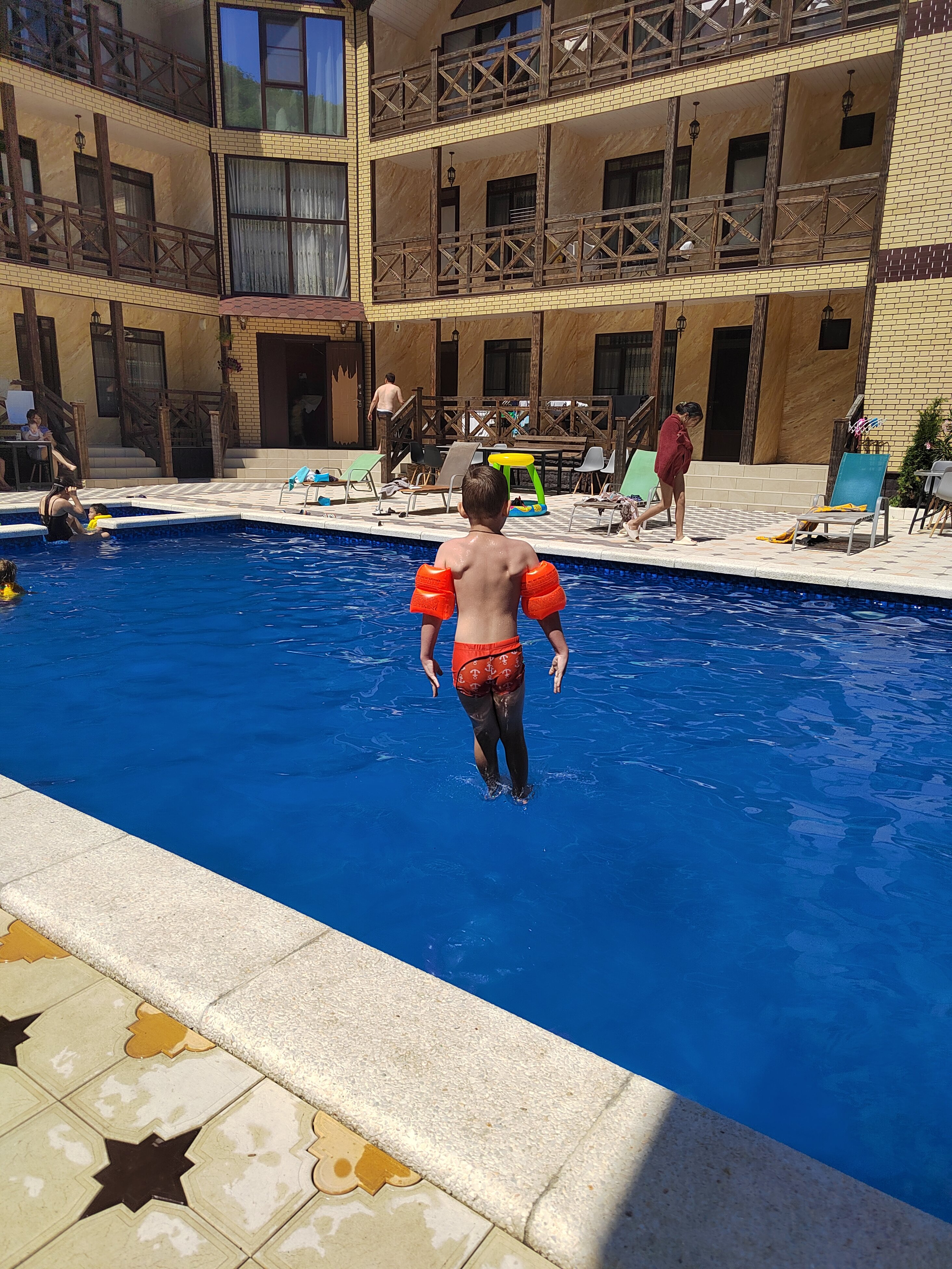 Фото Golden House