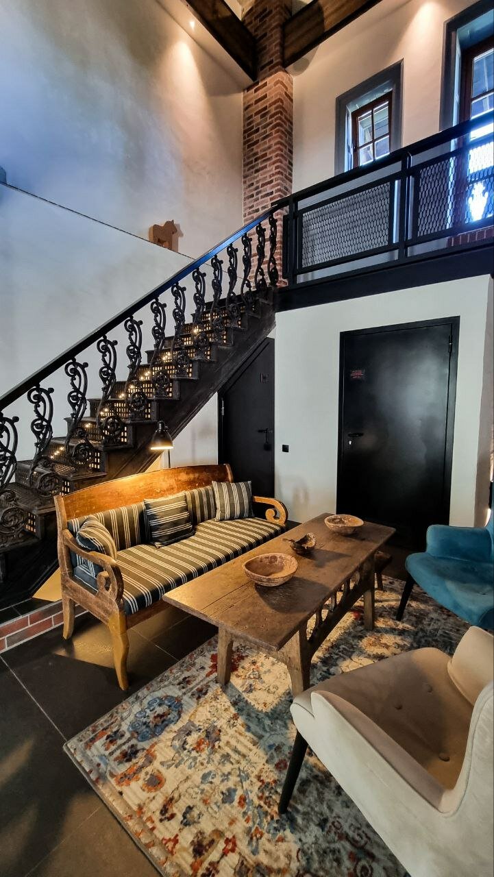 Фото Конь в пальто. Музей и постой