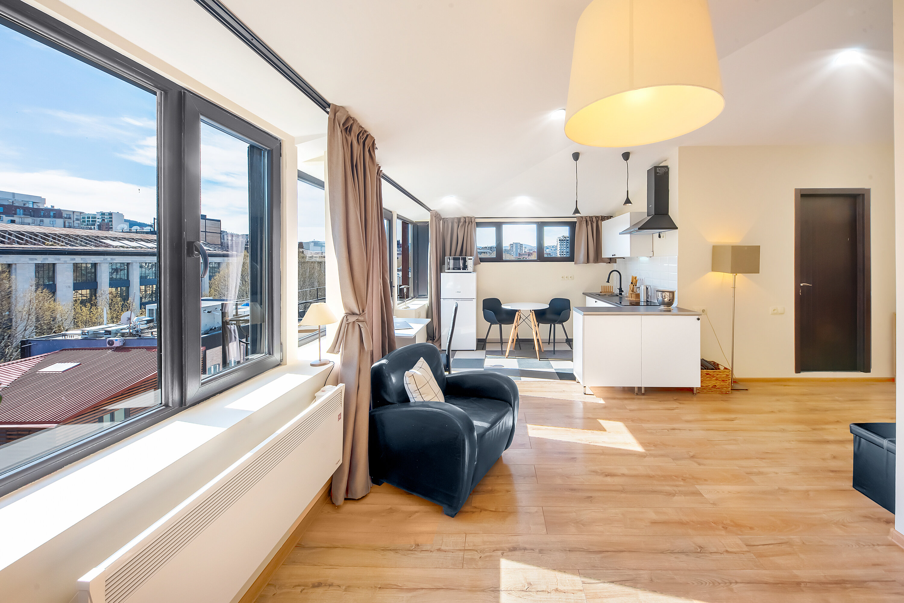 Фото H&b apartments Pier Kobakhidze