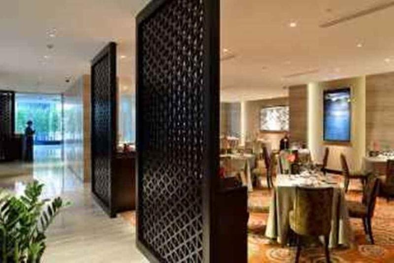 Фото Howard Johnson Ifc Plaza Ningbo