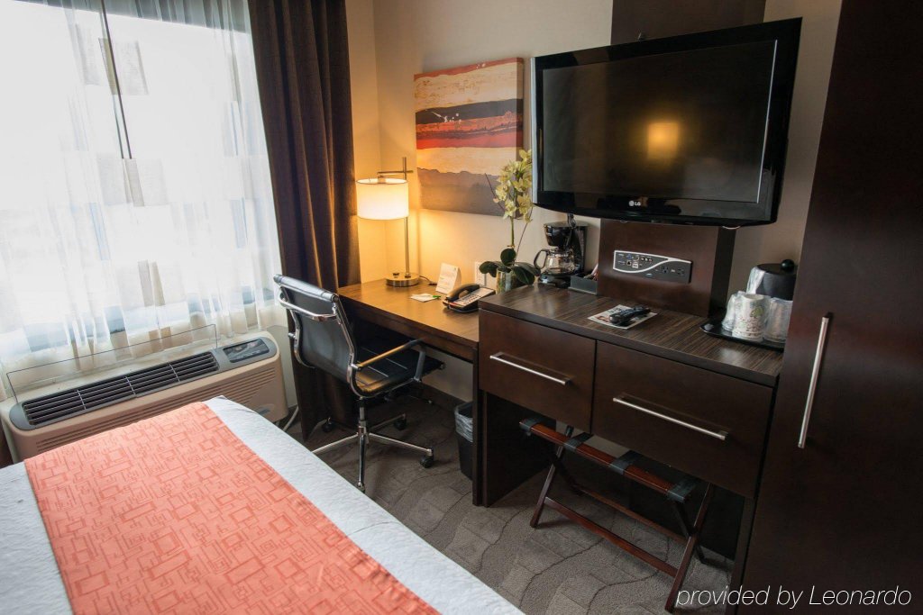 Фото Holiday Inn Nyc - Lower East Side, an Ihg Hotel