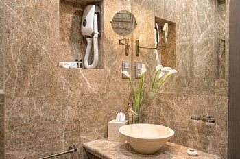 Фото Villa Plaza Boutique Hotel & SPA