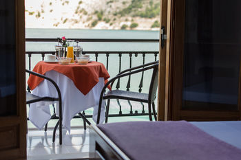 Фото Aggelos Hotel