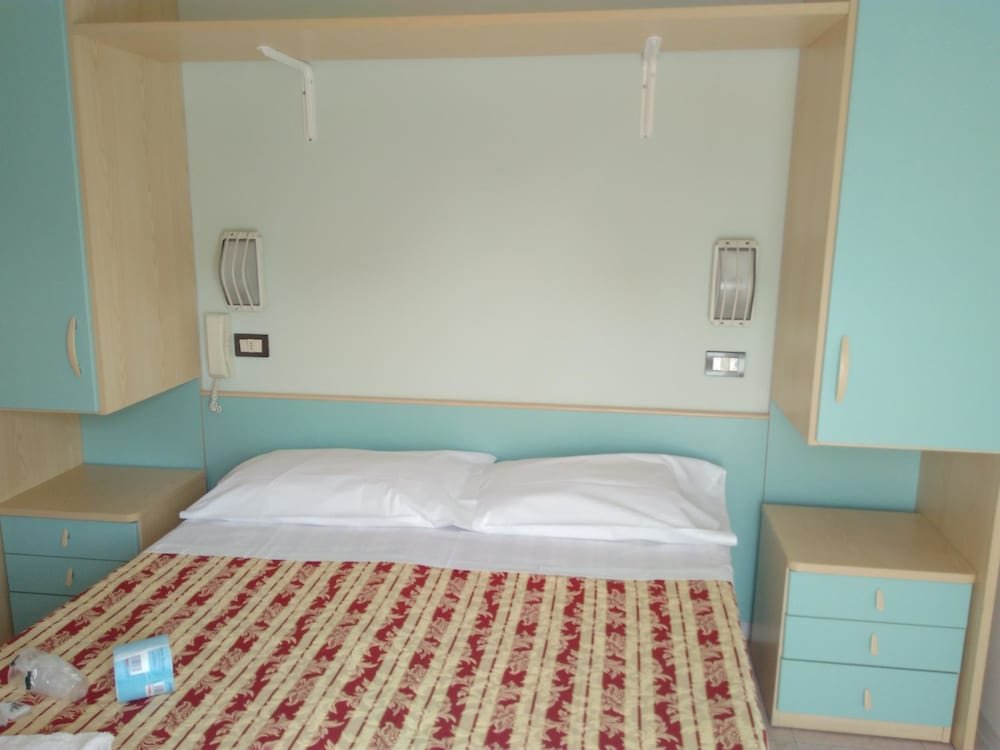 Фото Hotel Nanni Garni