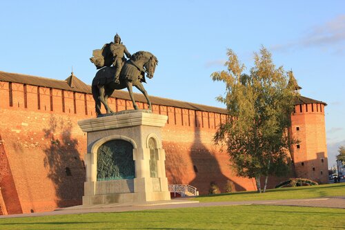 Anıt, heykel Dmitry Donskoy, Kolomna, foto