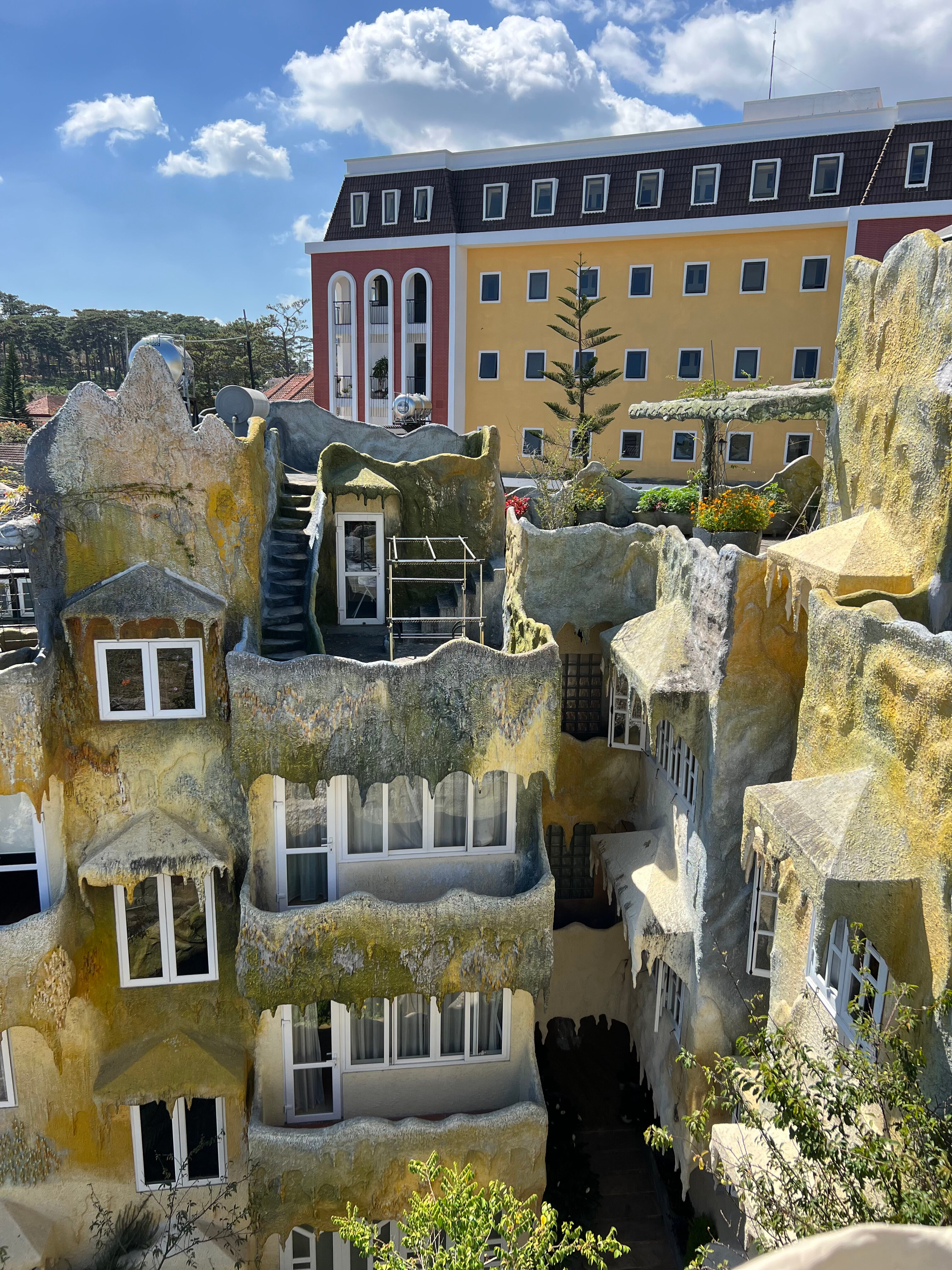 Фото Crazy House