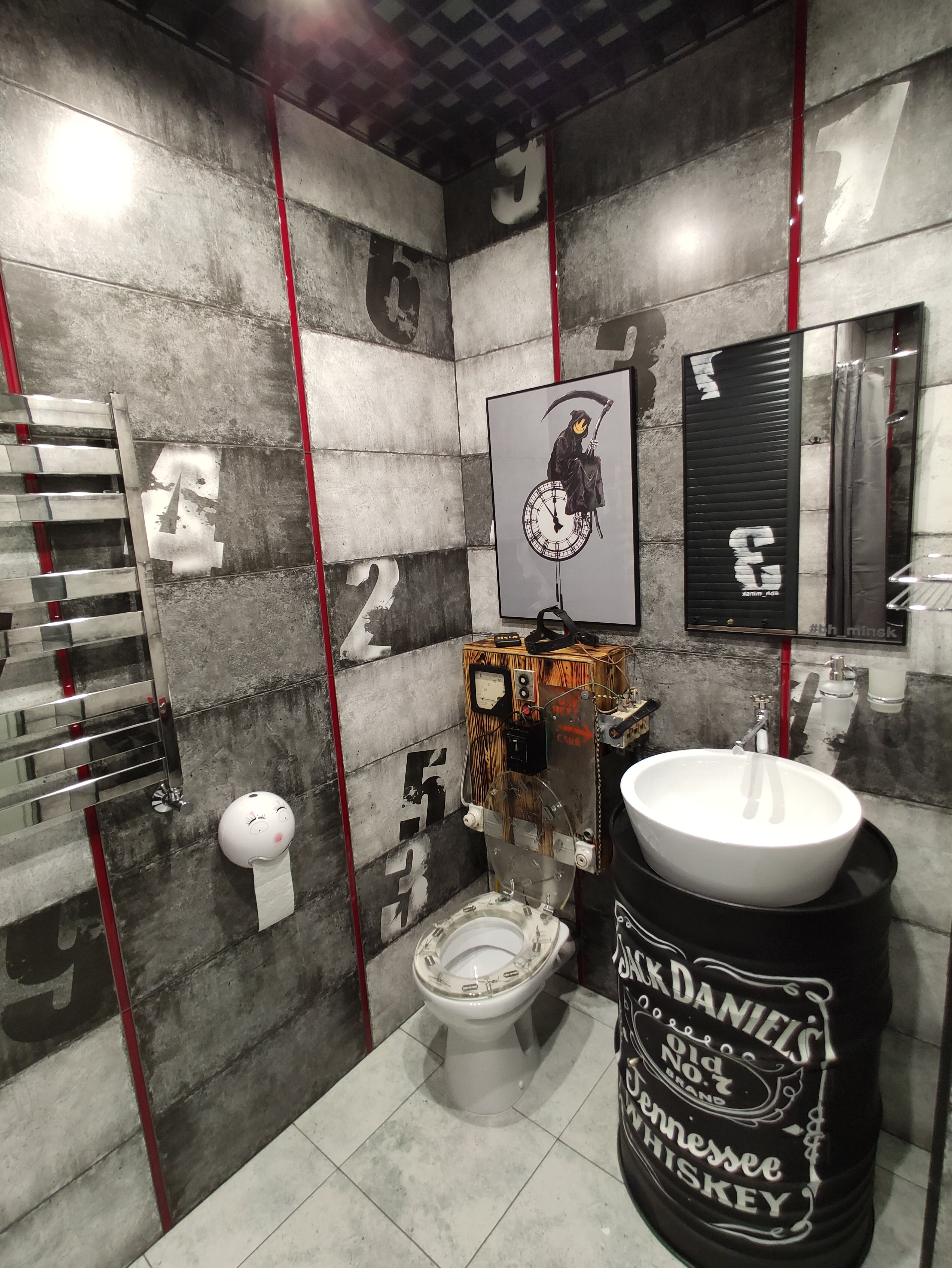 Фото Banksy House