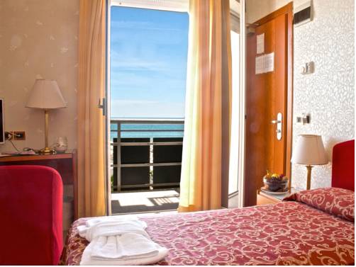 Фото Hotel Kursaal