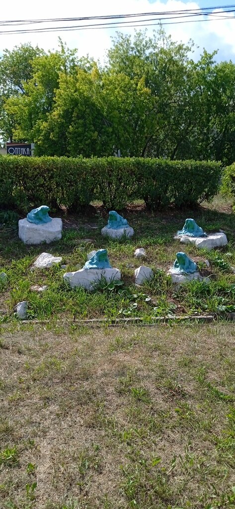 Landmark, attraction Скульптурная композиция Пять лягушек, Sverdlovsk Oblast, photo