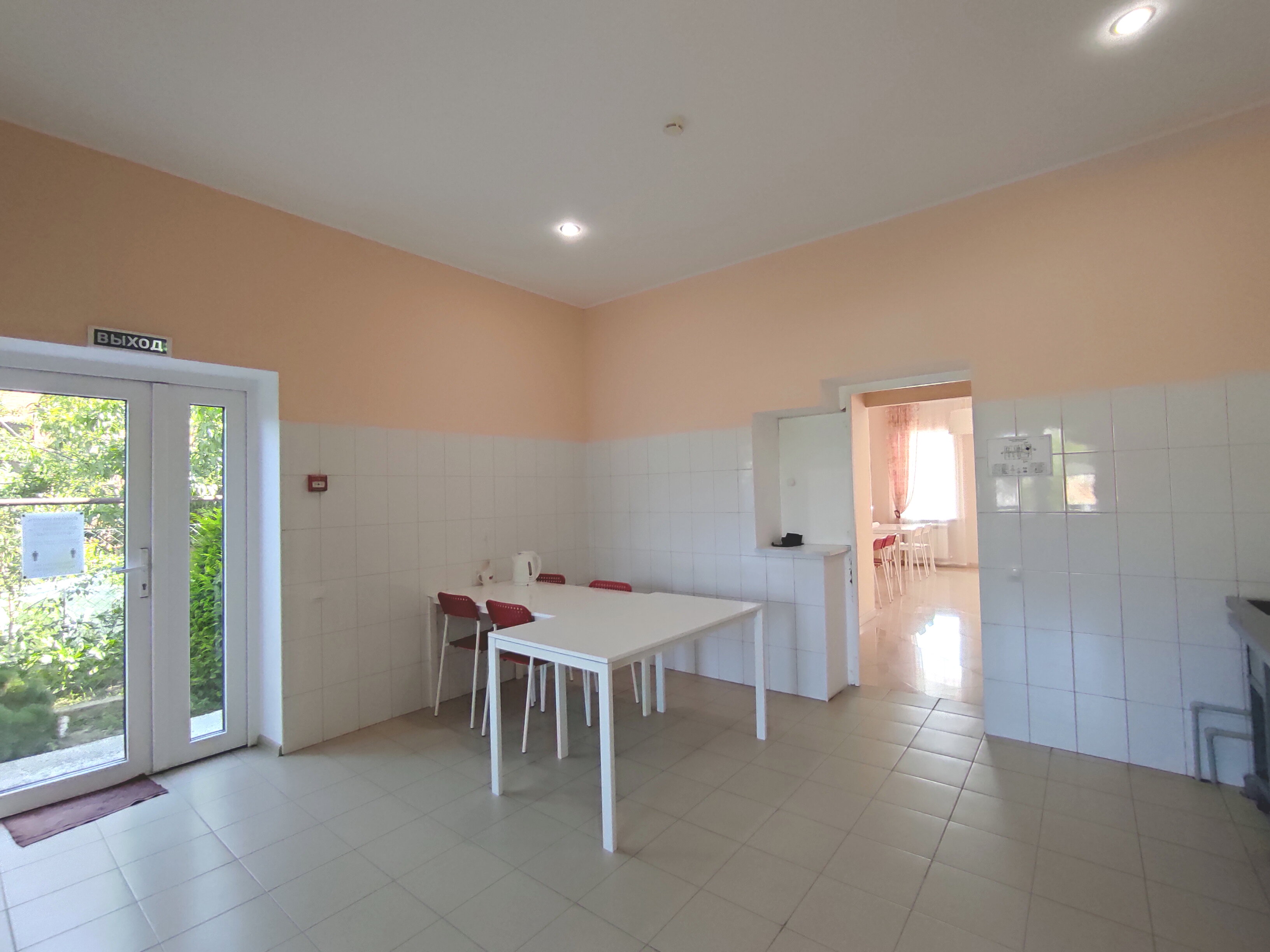 Фото Август