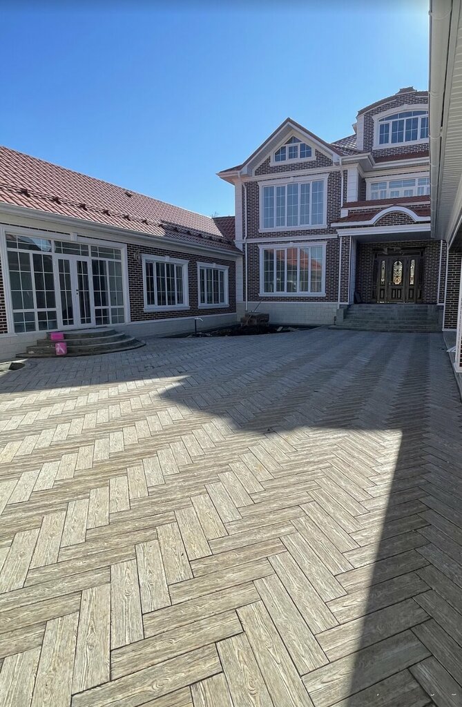 Paving tile Nok, Tula, photo