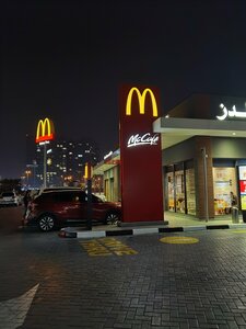 McDonald's (1/2, 5 Street, Deira, Dubai), fast food