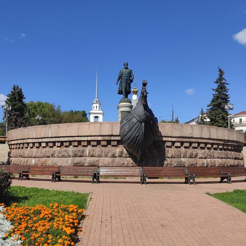 Фото: Памятник Афанасию Никитину. Фотограф путешественник Валерий Серебряков. Пу