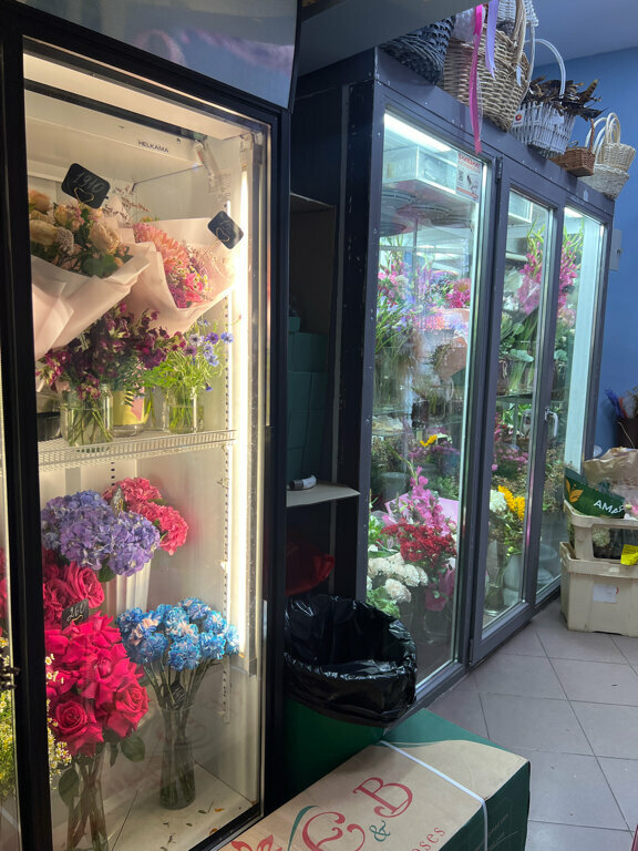 Flower shop Tsvetnoy Boulevard, Saint Petersburg, photo